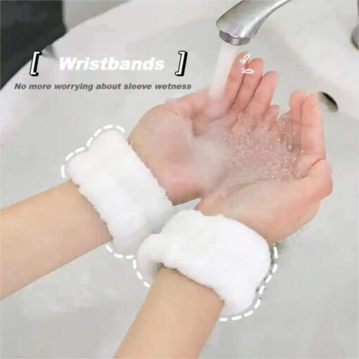 Water Soaking Wrist Band Waterproof Arm Cuffs Anti-wet Sleeves Wash